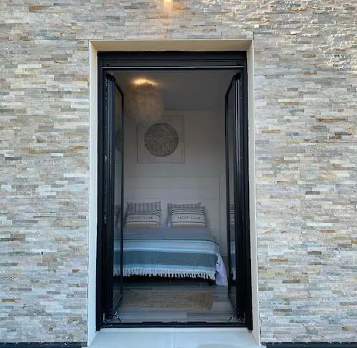 Ferienhaus Moderne Houlgataise/roof Top/proche !